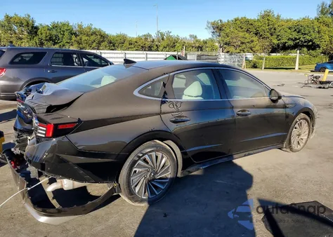 2025 Hyundai Sonata Hybrid z USA, uszkodzony, nr VIN KMHL34JJ6SA121353